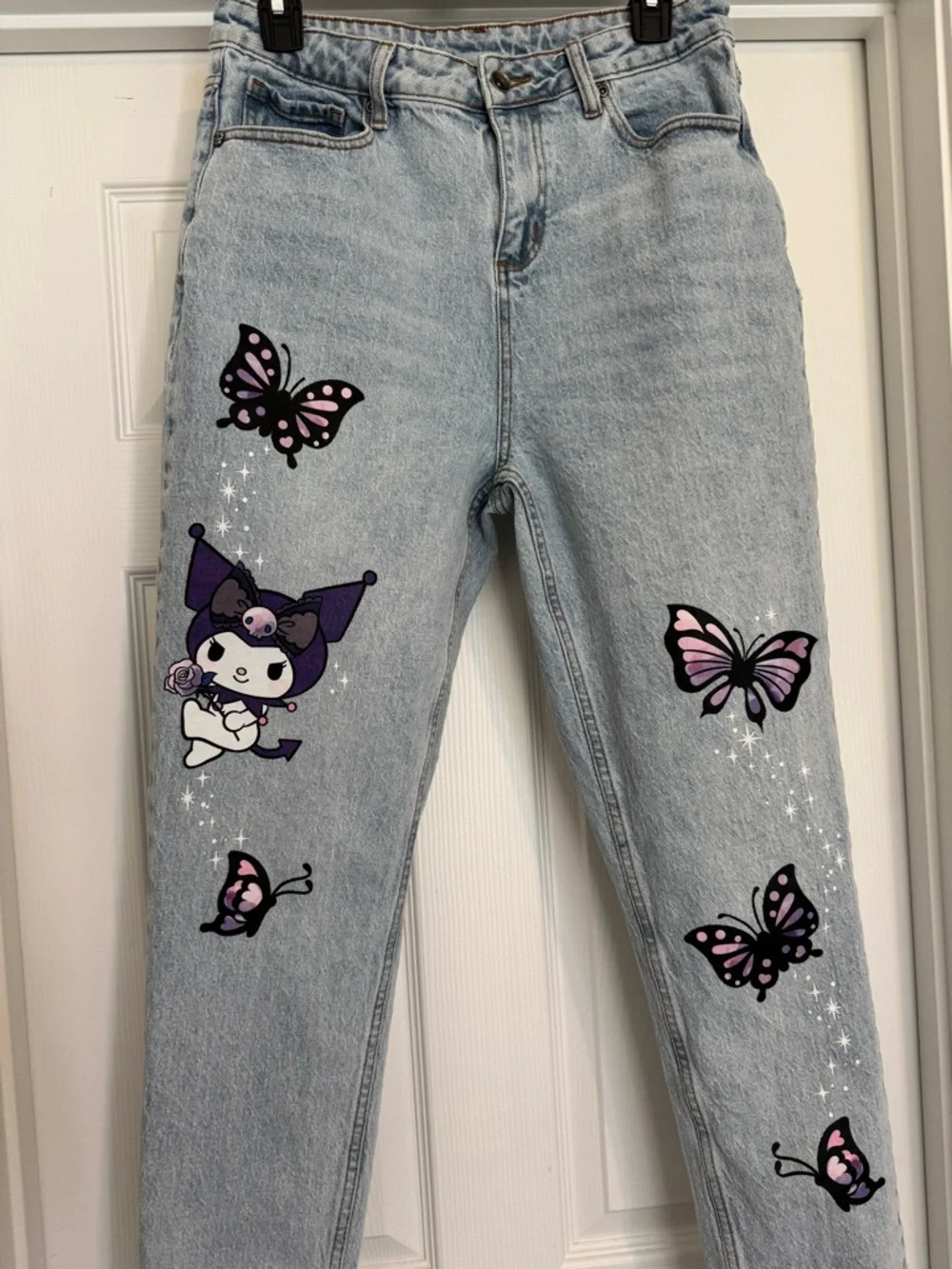 Kuromi Lightweight Blue Women's Jeans with Purple Butterfly Embellishments - Picture 6 of 12